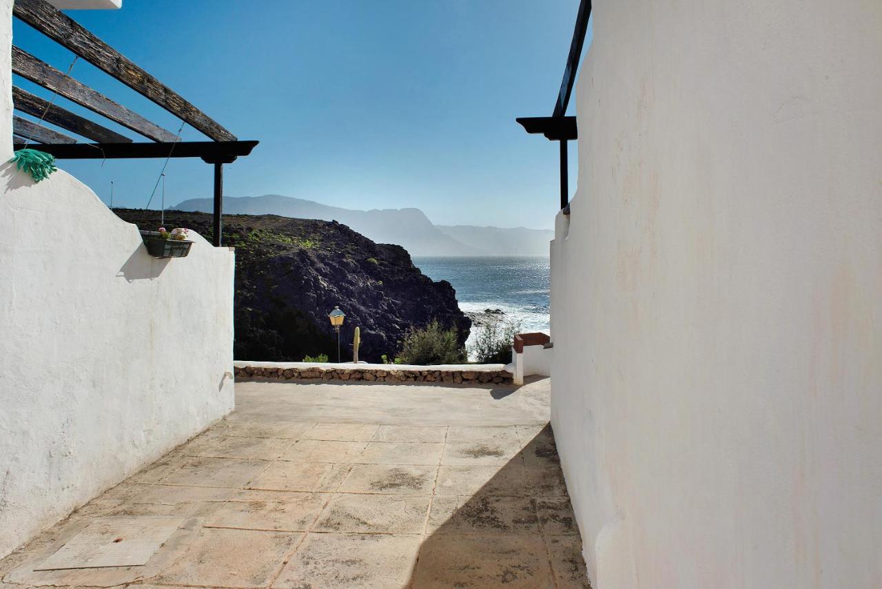 Faro De Sardina Frente Al Mar Villa Galdar Exterior photo