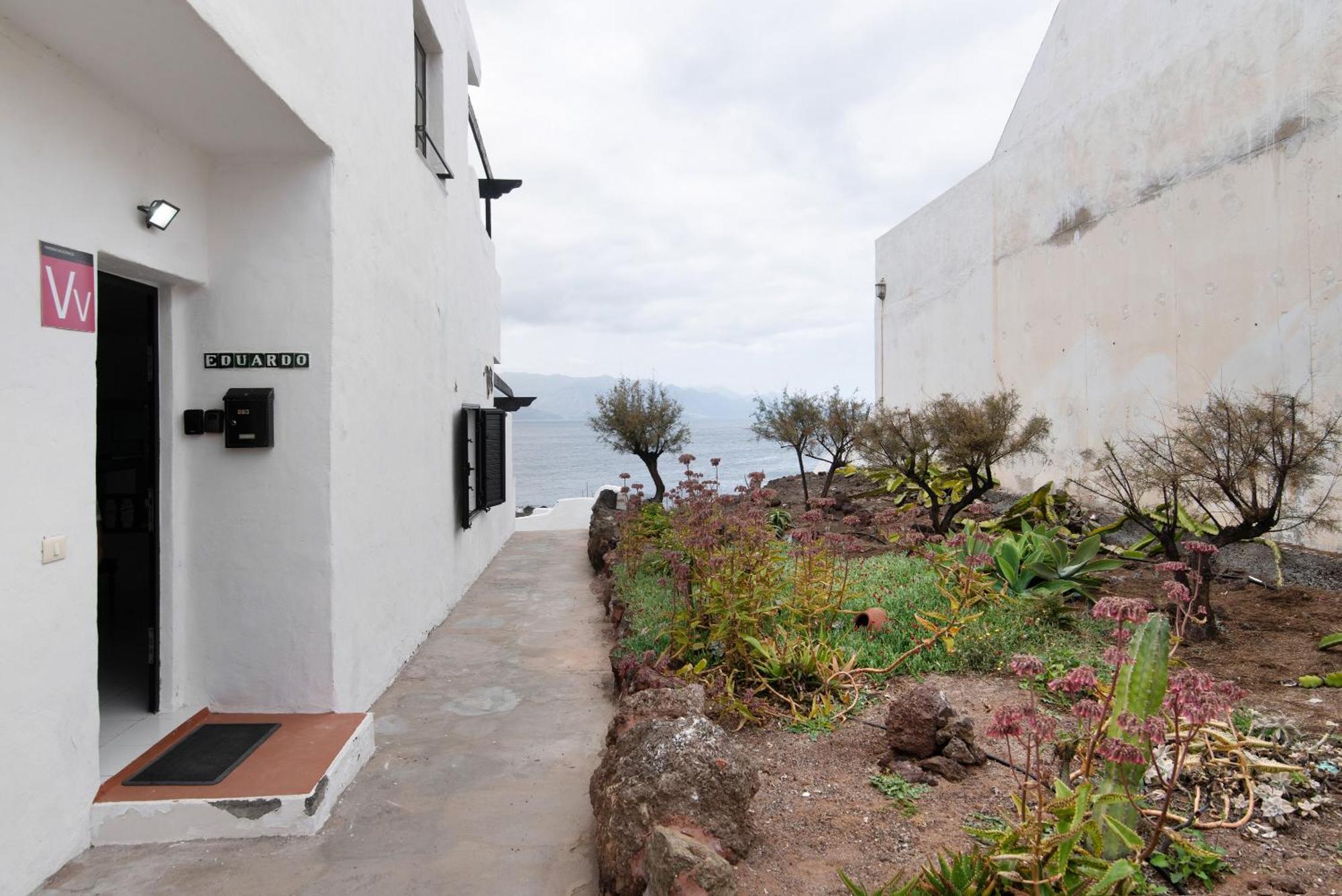 Faro De Sardina Frente Al Mar Villa Galdar Exterior photo